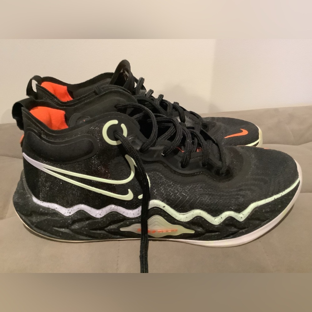 Mens Nike Air Zoom GT run Sneakers Size 11